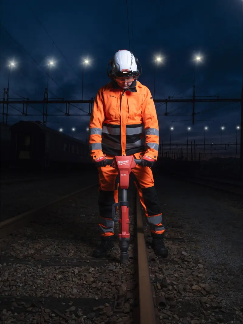 Aku železniční rázový utahovák 1″ Milwaukee M18 FHIWF1R-122C s pojistným kroužkem, 2x aku M18 FB12 + M12-18 FC, (MI4933499201)